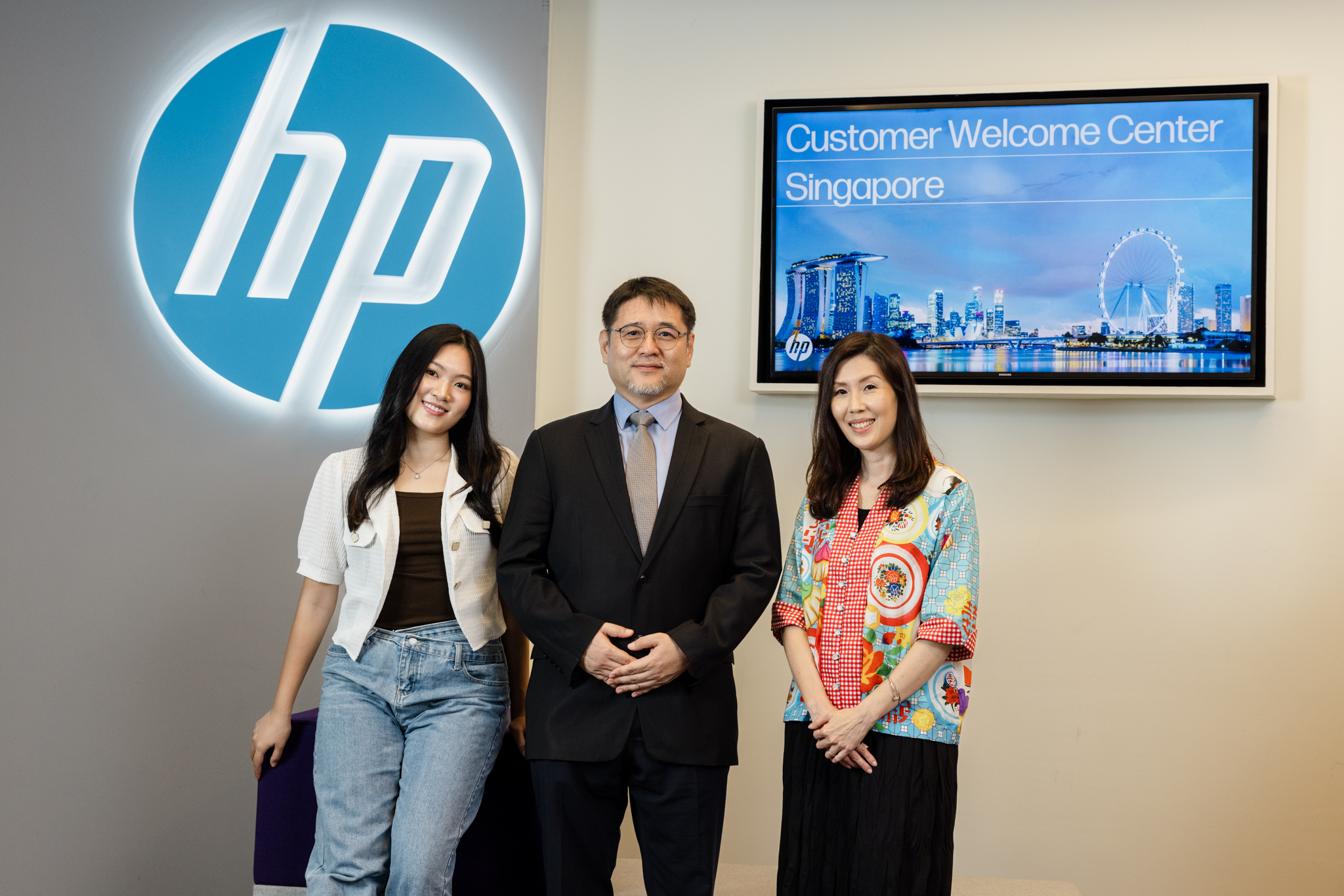 Hewlett-Packard-Enterprise-Singapore-CWC-Headshot-Portrait (18 of 19)
