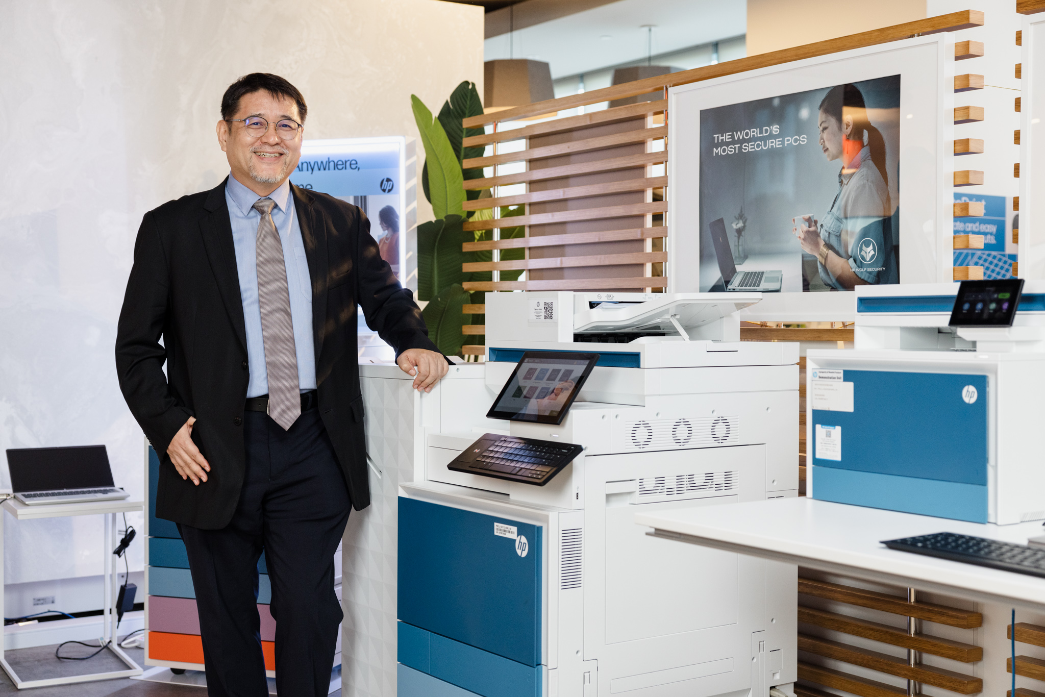 Hewlett-Packard-Enterprise-Singapore-CWC-Headshot-Portrait (9 of 19)